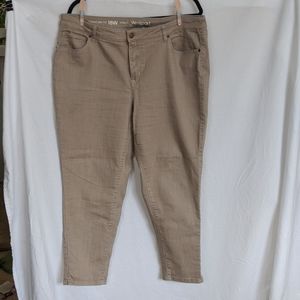 Westport 18W Signature Fit Ankle pants khaki